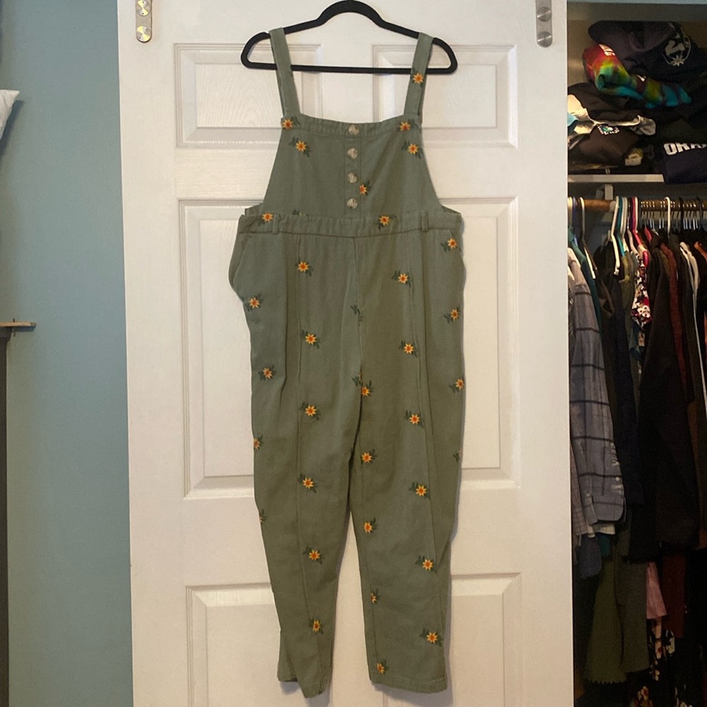 CIDER Overalls, 1X, Green, Yellow floral, Bib front, Side Zip, Pockets Jumpsuit
